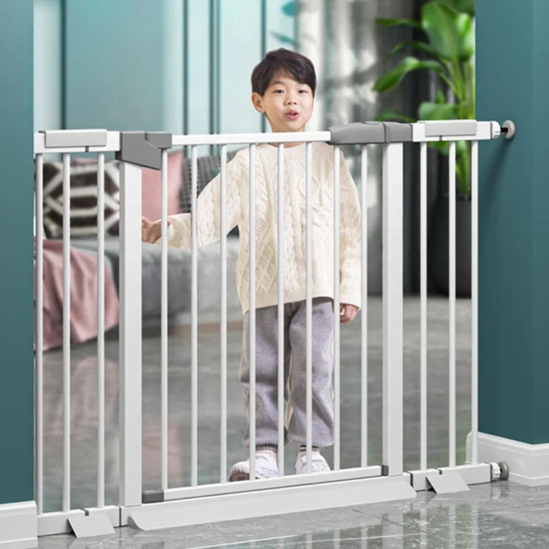 adjustable baby safety gate for home use