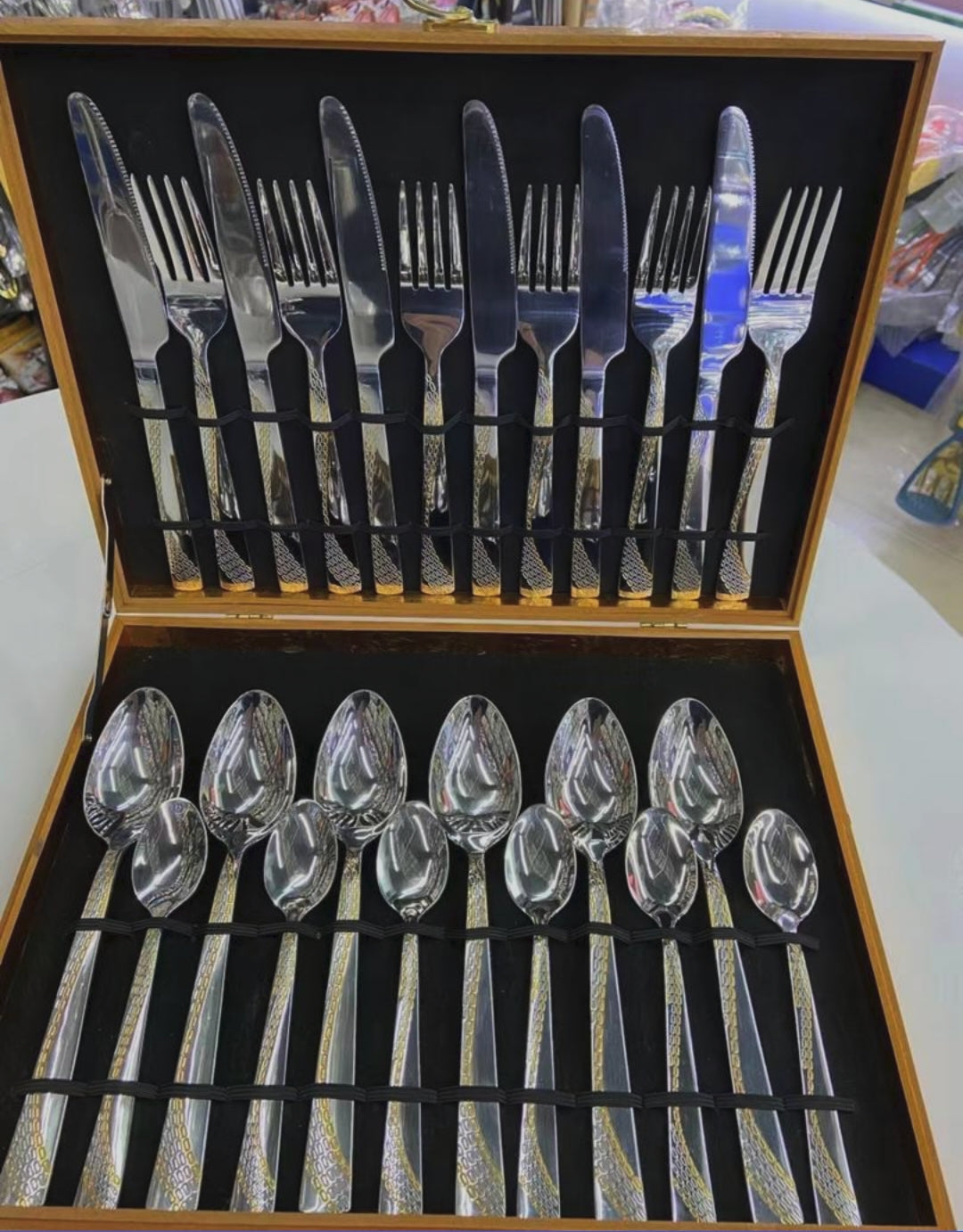 24 Piece Briefcase Cutlery Set
