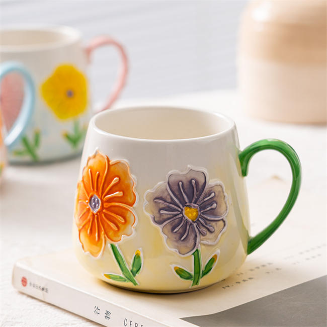 Hand-Painted Embossed Flower Mug – 450ml