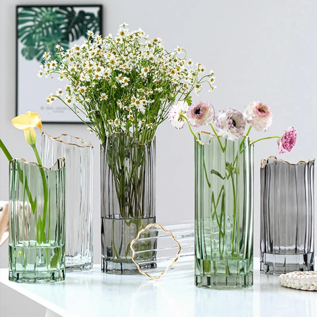 Decorative glass vase measuring 28cm for floral arrangements tabletop styling and elegant home or office décor.