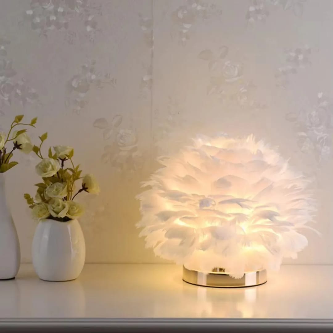Gemelli Colllection feather table lamp creative bedside lamp luxury feather shade ambient home décor lighting