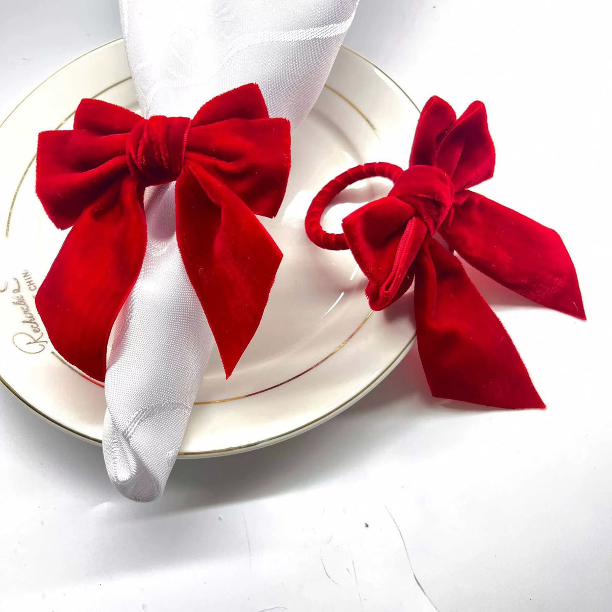 6-Piece Christmas Cutlery Holders with Festive Character Designs