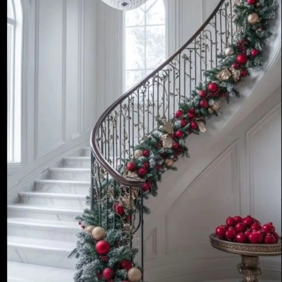 2.5M  Christmas Garland with cones and berries no light