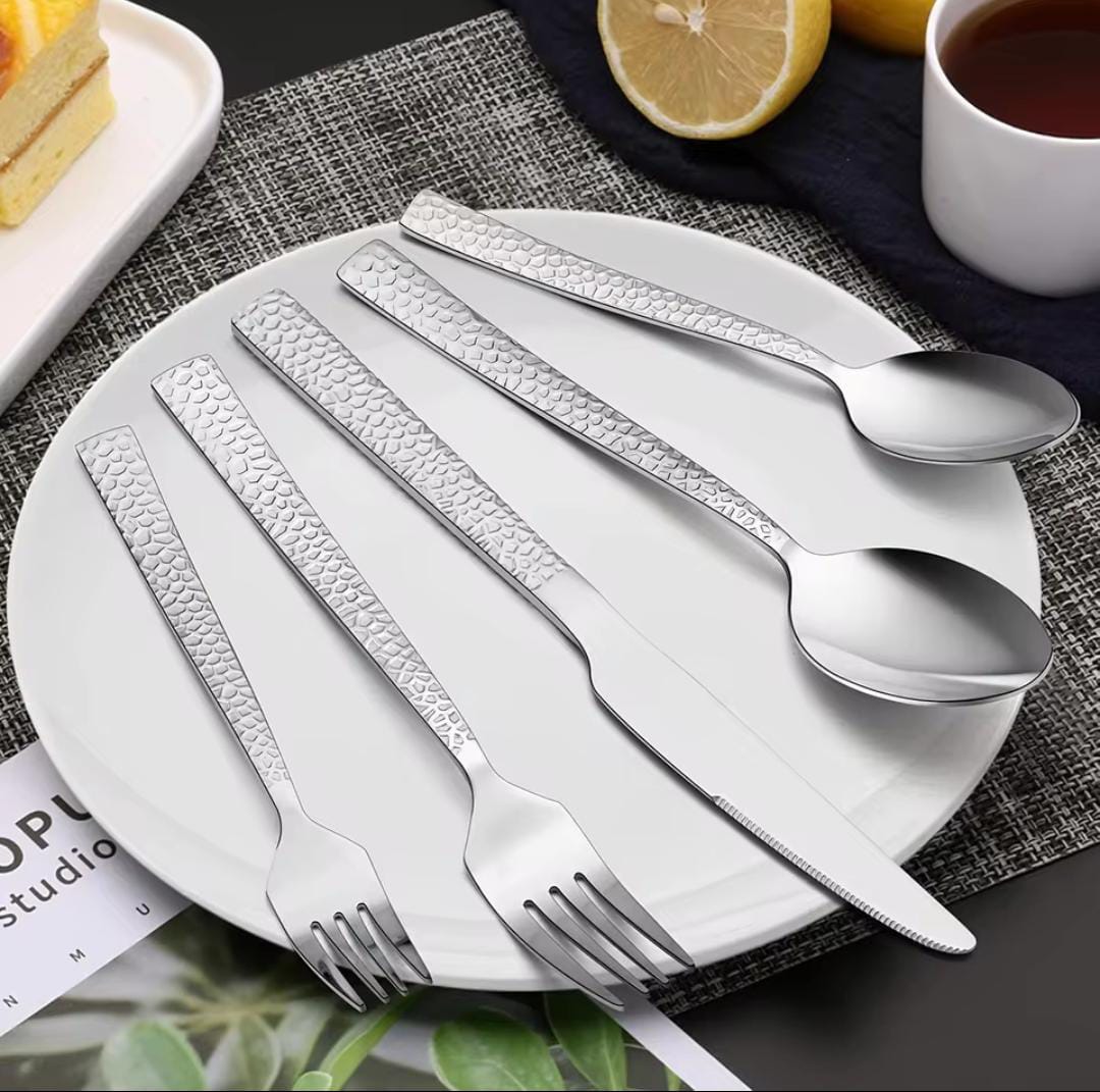 24pcs Stainless Steel Cutlery Set