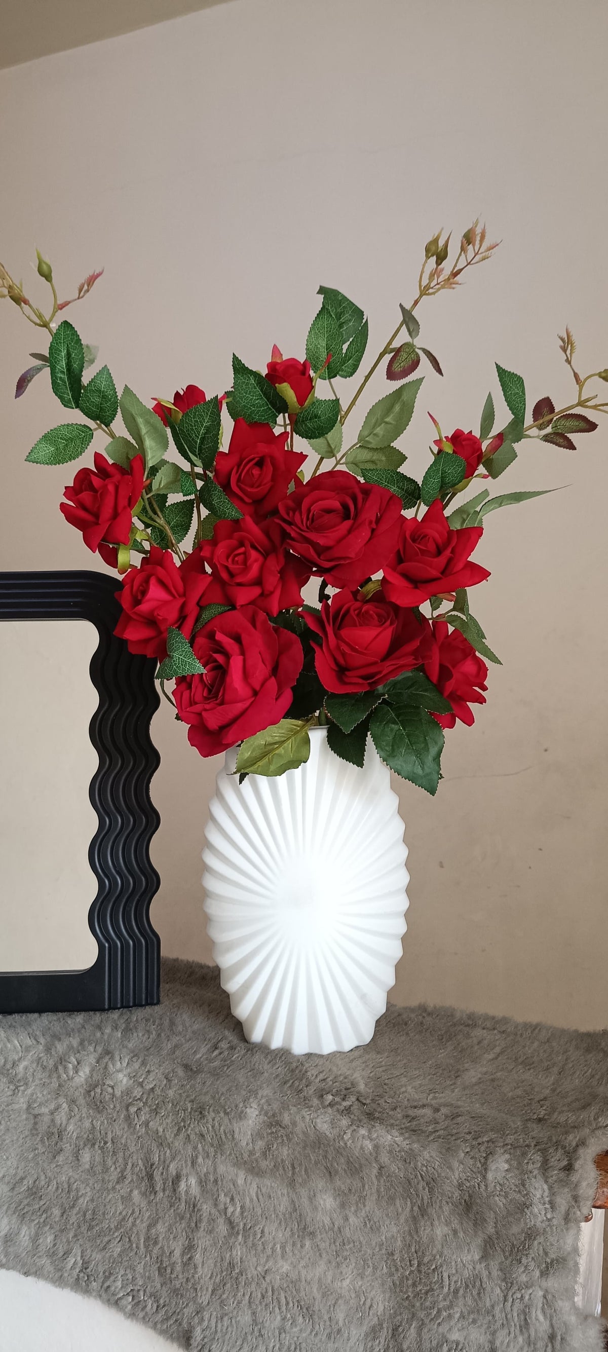 Artificial Rose Flowers with Vase