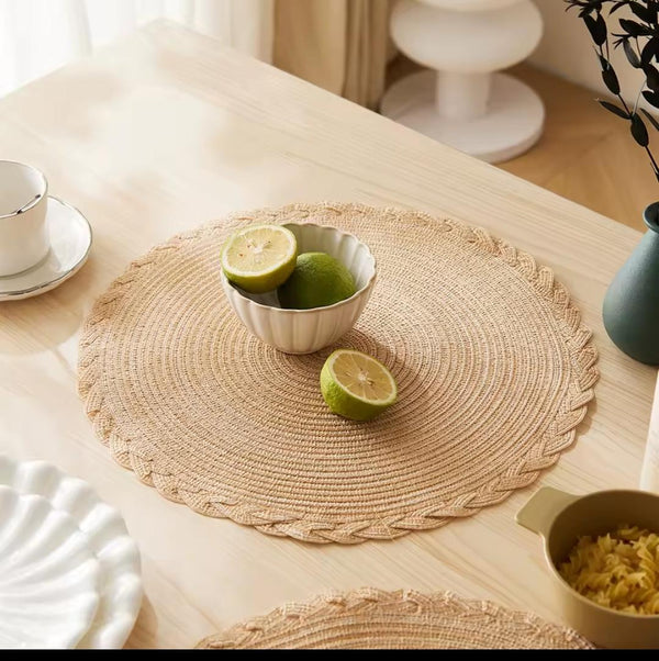 Gemelli Colllection round woven table mats set of 6 light brown dark brown dining place mats elegant round shape table decor heat resistant table protectors home dining set