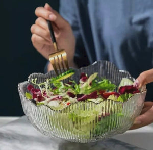 Gemelli Collections large capacity glass salad bowl for serving family sized salads, fruits, snacks and generous food portions.