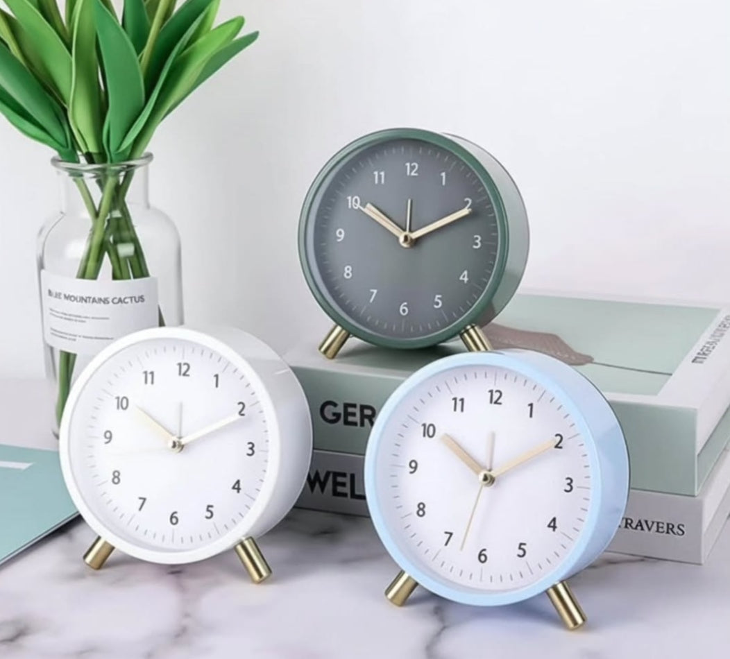 Gemelli Collections alarm clock with clear time display and reliable alarm function compact bedside clock suitable for bedrooms offices study desks dorm rooms and everyday time management