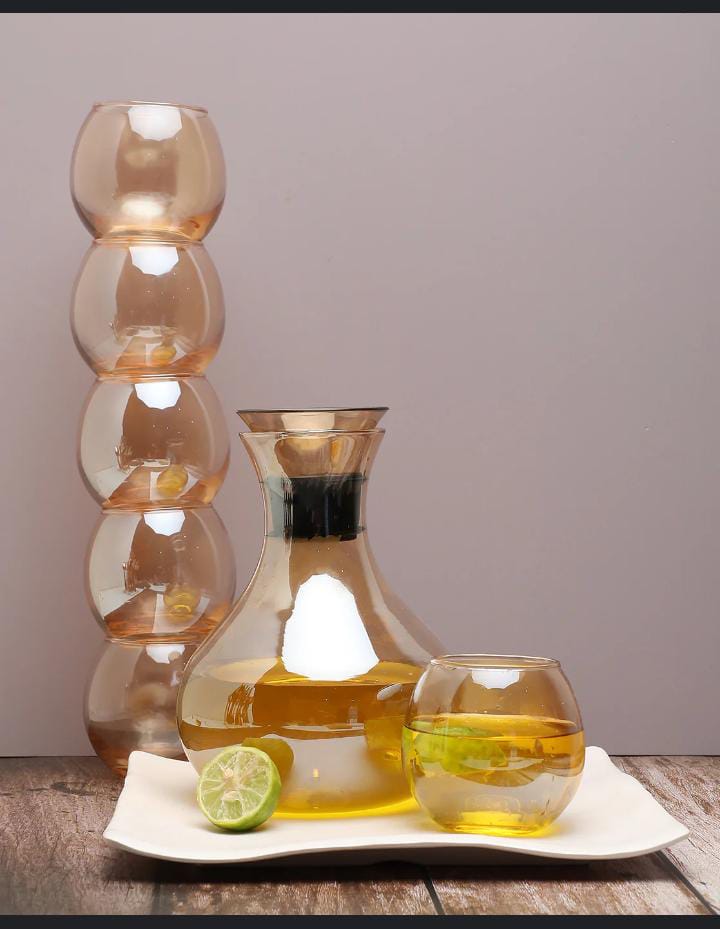 Decanter With 6 glasses