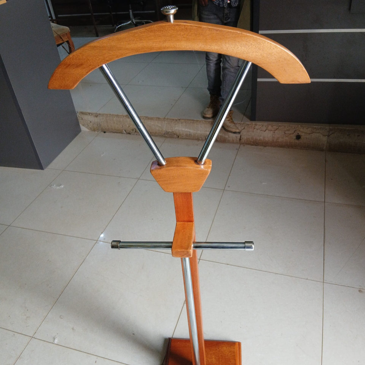 Wooden Valet Stand with Chrome Pants Bar