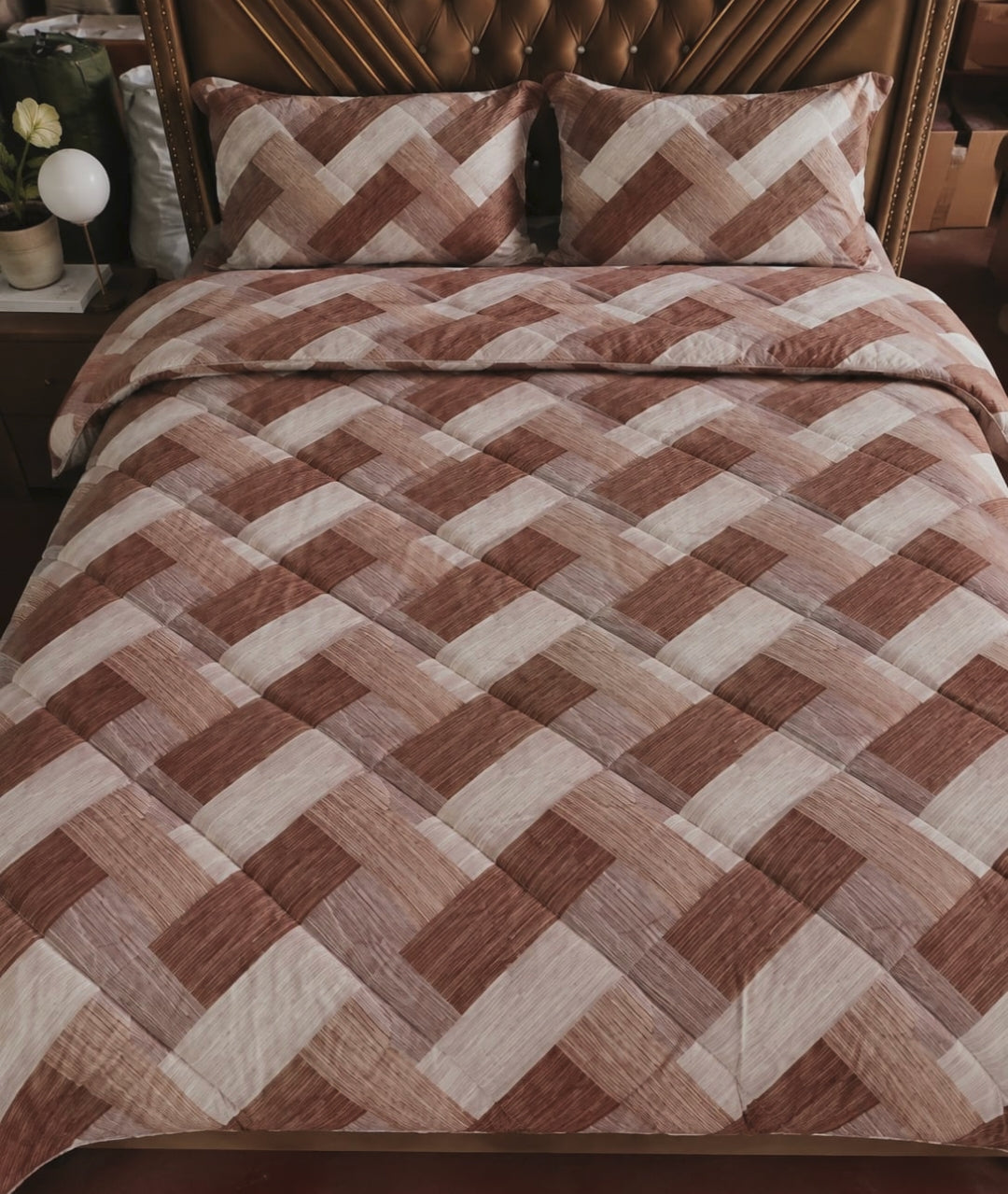 Gemelli Collections 4 x 6 duvet set with 1 duvet, 1 bedsheet and 2 pillowcases for everyday bedroom use.