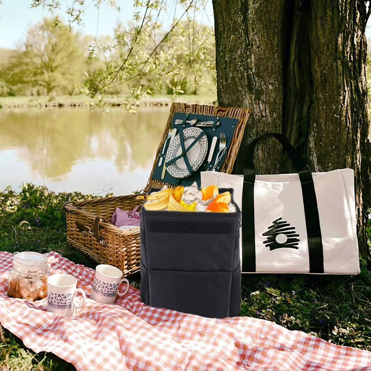 Foldable leakproof car trash can and organizer