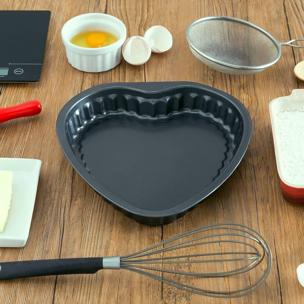 27cm Heart Shaped Baking Tin – Non Stick Cake Mold for Baking Romantic Cakes and Desserts 