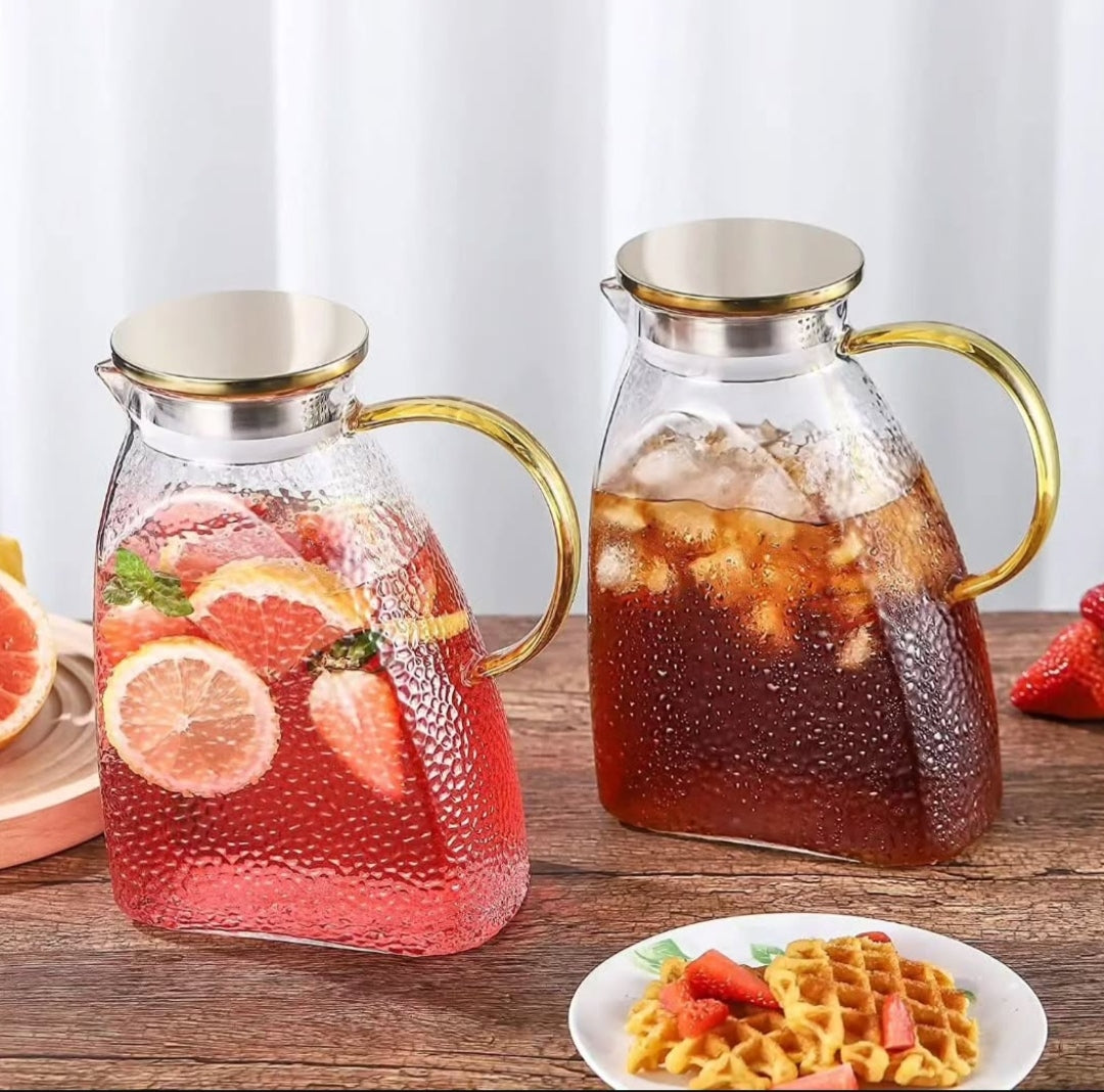 Gemelli Collections Nordic Borosilicate Glass Kettle, clear heat-resistant glass tea and beverage server with ergonomic handle and pouring spout.
