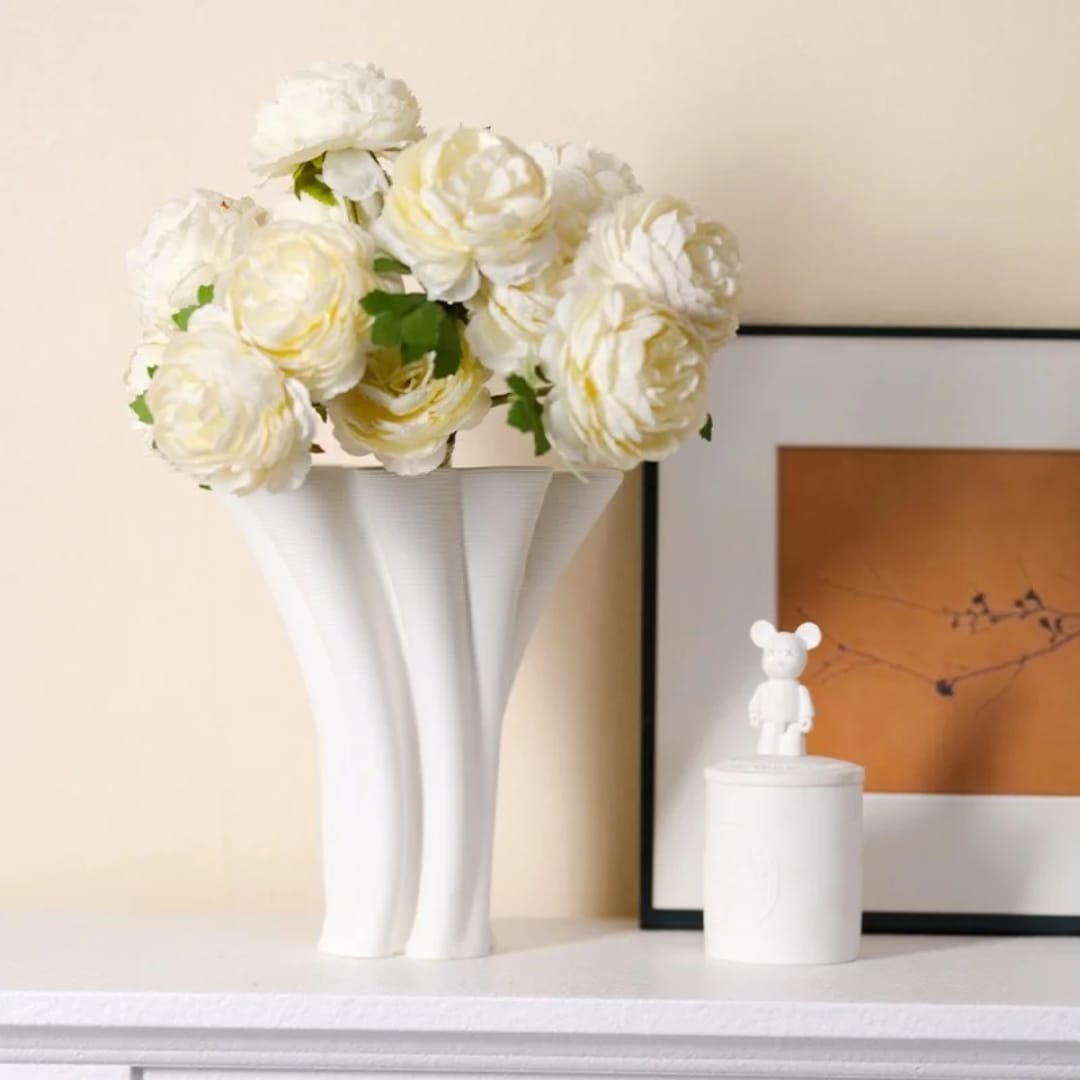 Ceramic Vase For Tabletop Décor