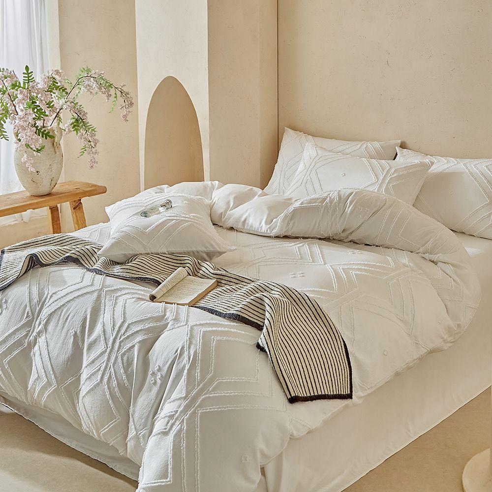 Gemelli Colllection 4 piece duvet cover set king size bedding 220x240cm soft breathable fabric bedding set flat sheet 240x270cm pillowcases 48x74cm premium modern bedroom linen elegant home bedding collection soft cosy bed set