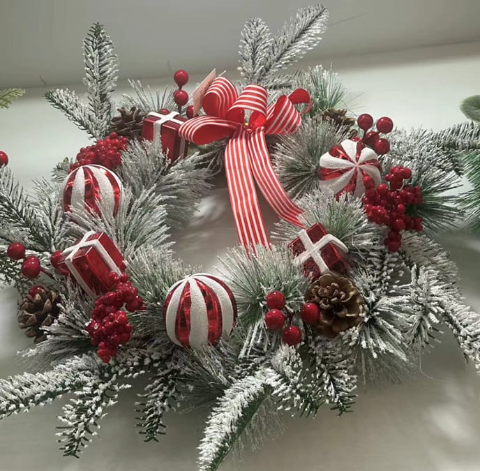 32cm Christmas Wreath