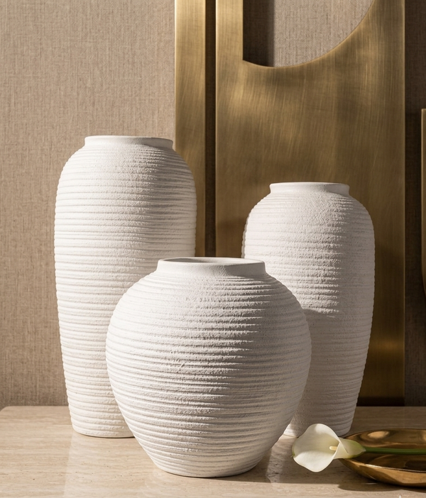 White Spiral Textured Vase Set