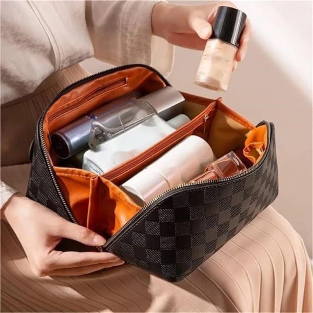 Cosmetic bag