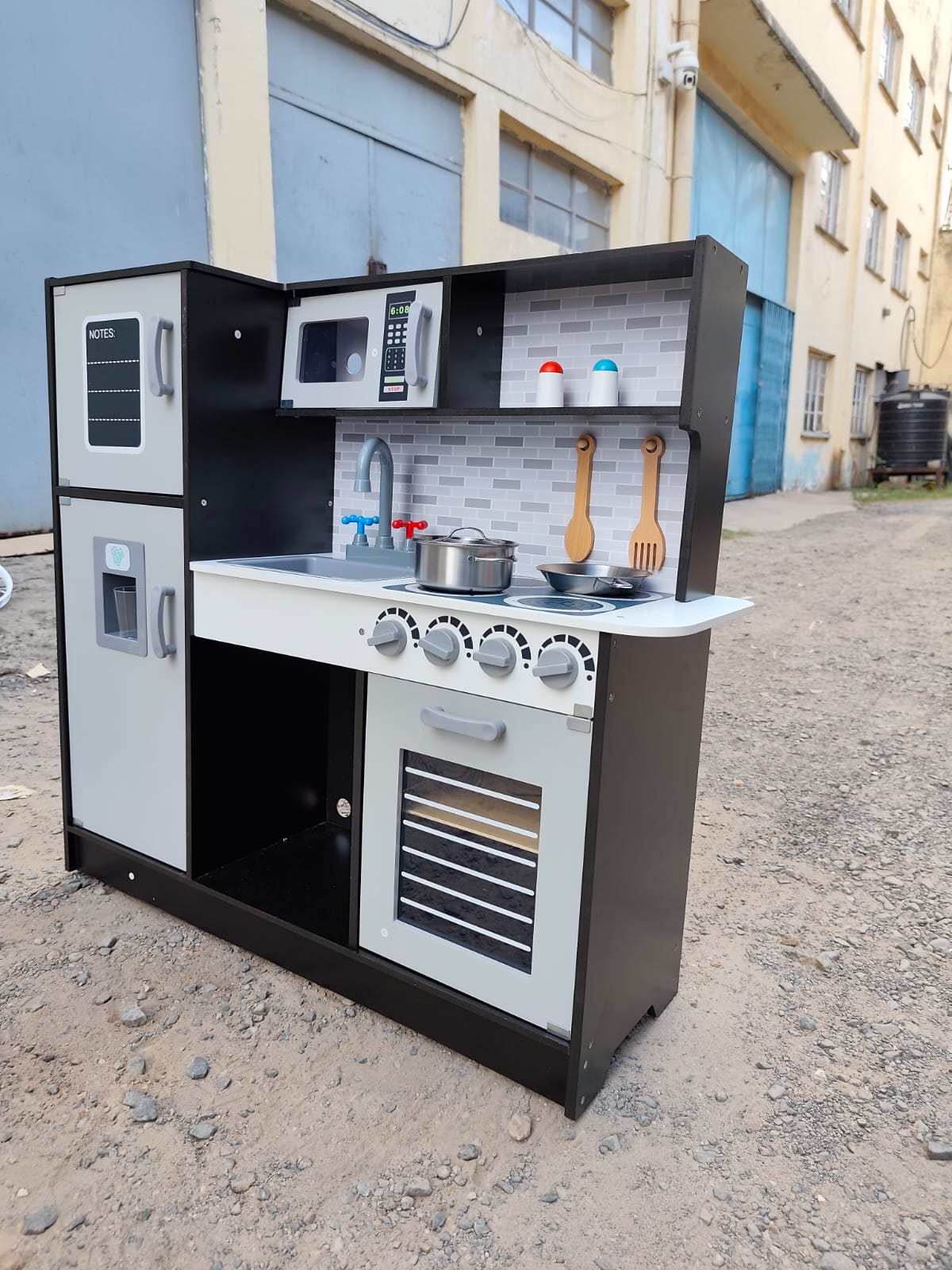 Kitchen set – durable, versatile utensils – cooking and serving essentials