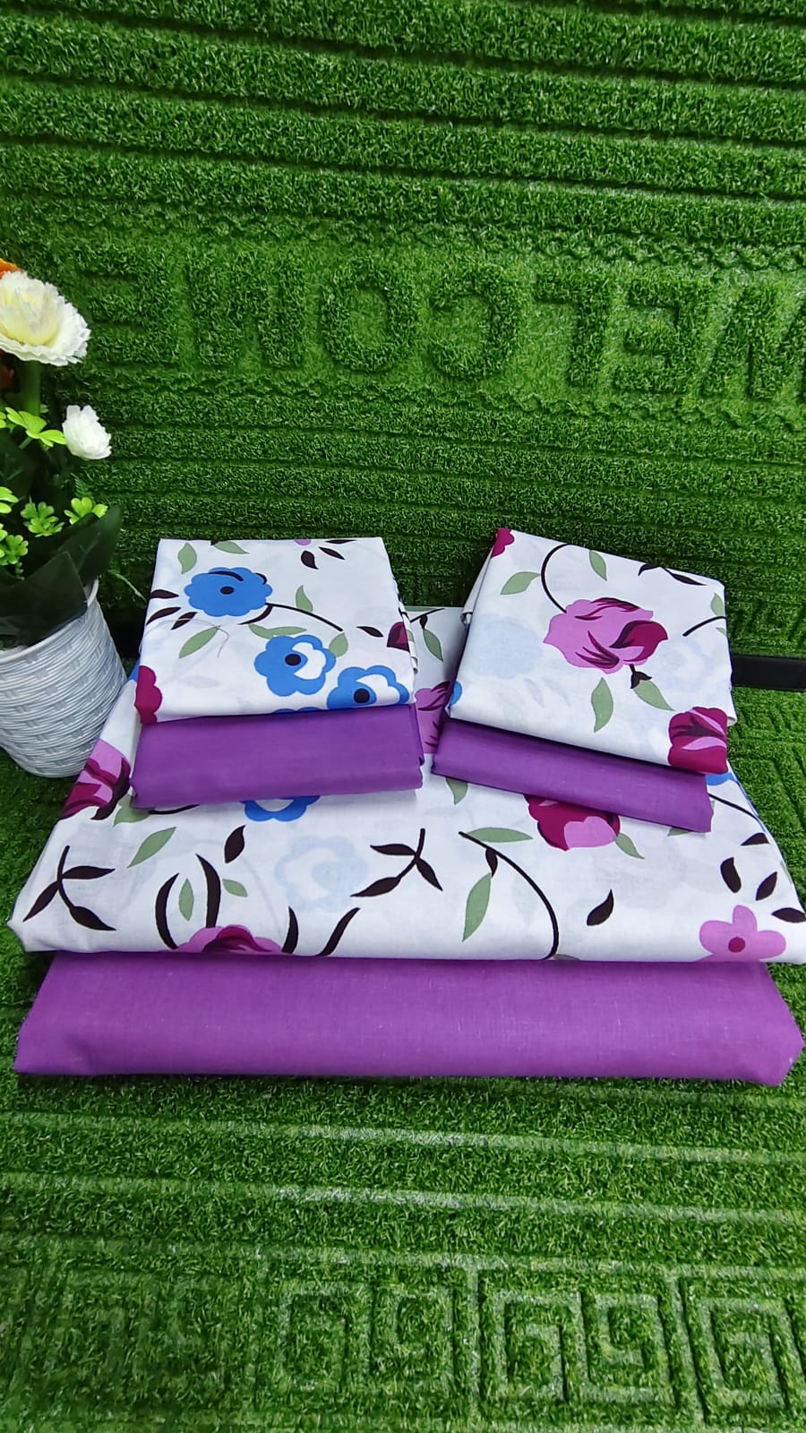 
6×6 Fitted Bedsheets with 4 Pillowcases Mix and Match Design