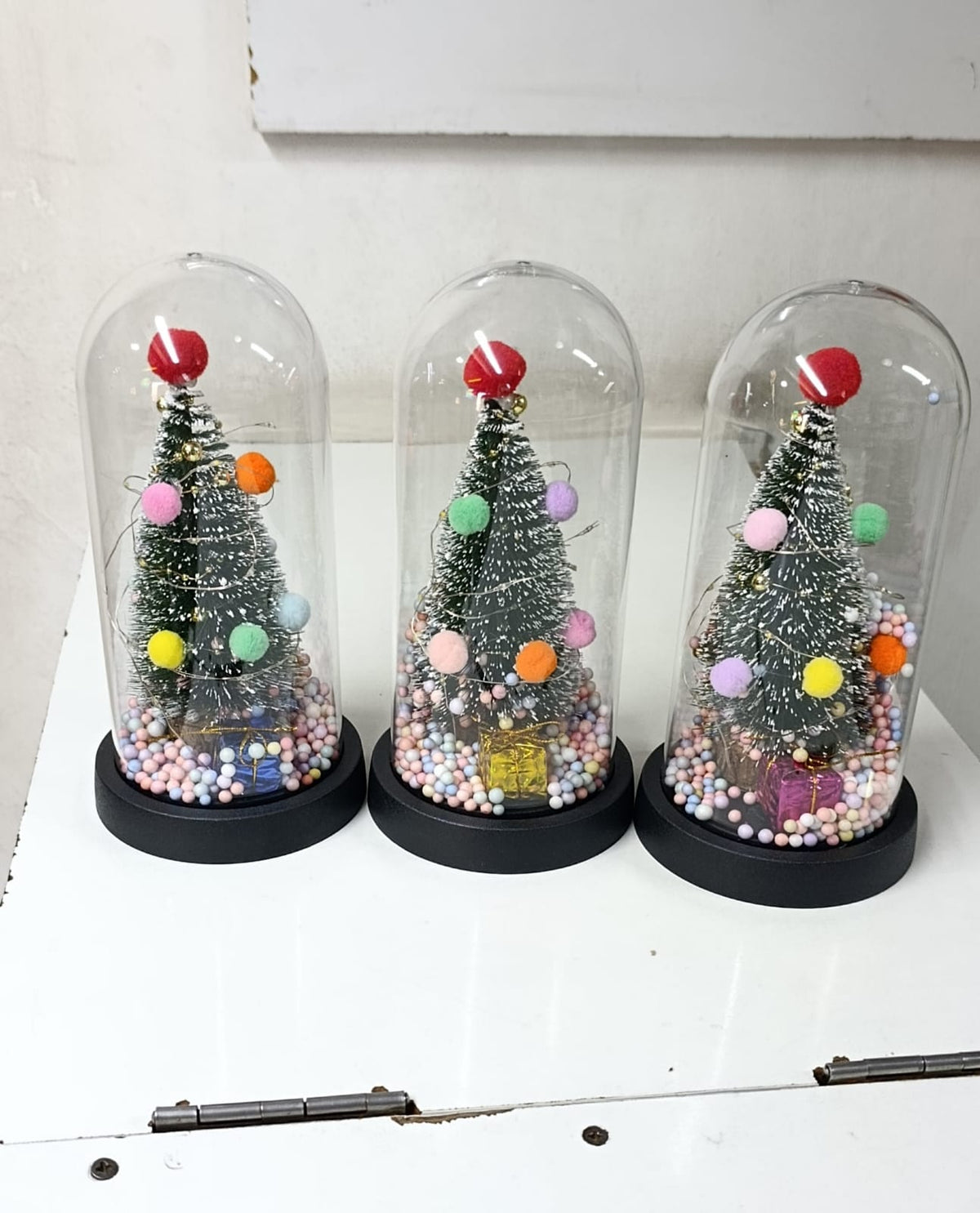 3pcs Christmas Tree Glass Dome Decoration with LED Lights and Santa Claus