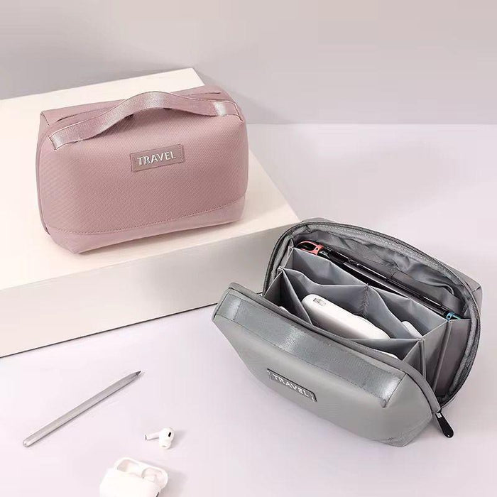 pink shiny matte makeup bag and cosmetics bag for organising makeup, beauty products and personal accessories, suitable for handbags, luggage, home storage and travel.