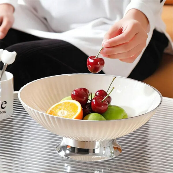 White fruit bowl with silver drain base, 25 cm diameter and 10 cm depth, dual-layer draining design