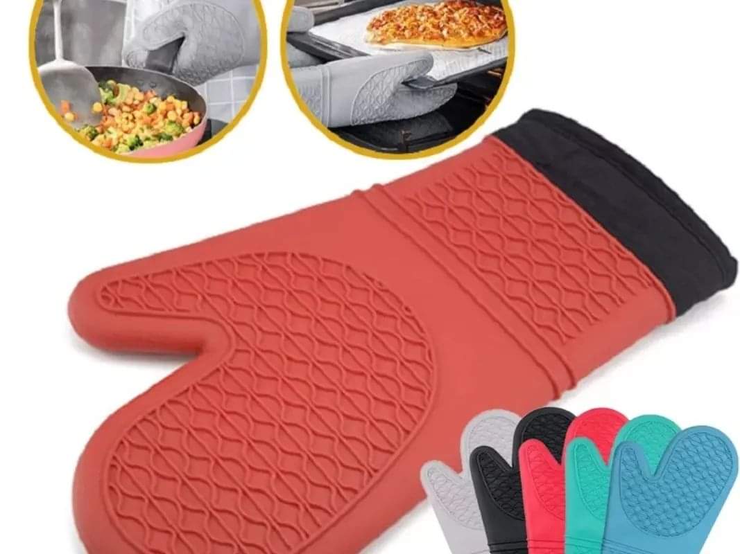 Double Layered Oven Mittens