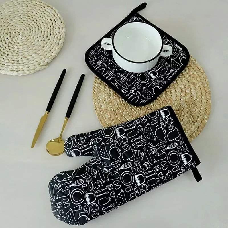 Cotton oven mitten and glove set