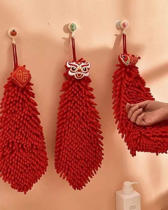 Red chenille microfiber kitchen/bathroom towels