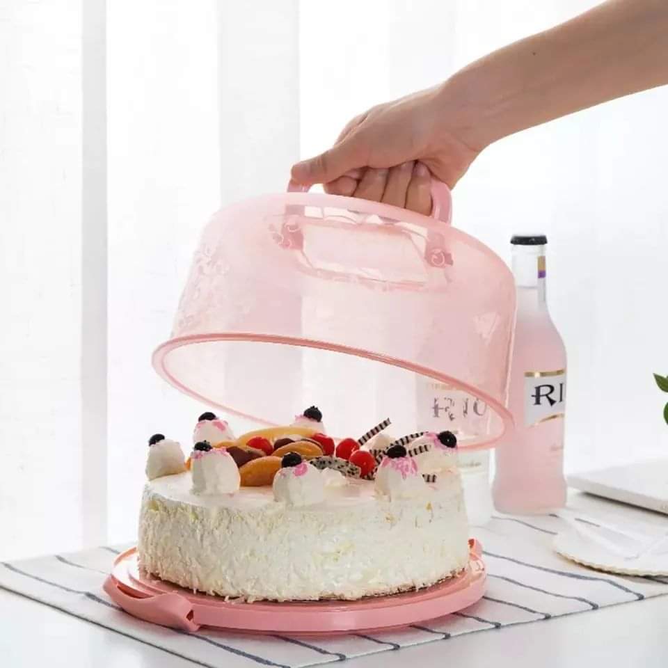 Portable cake storage container