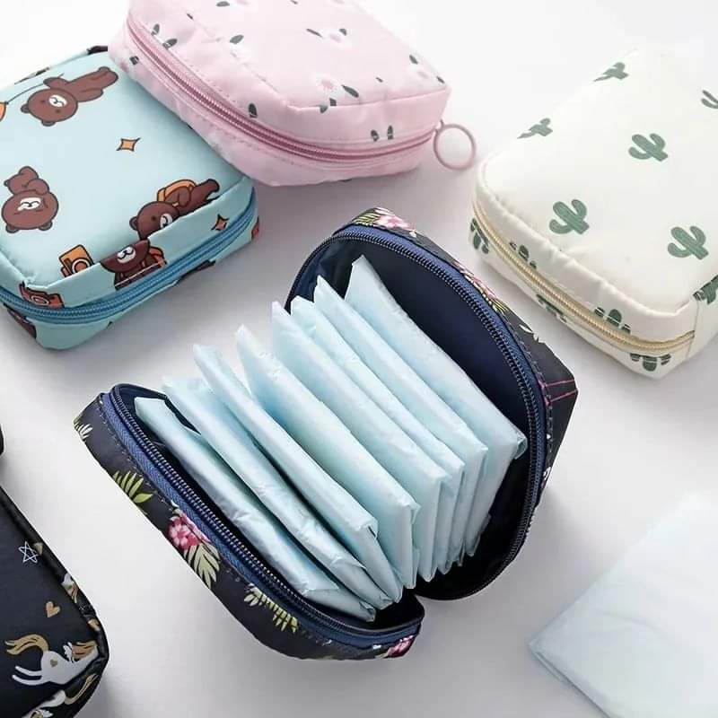 Portable sanitary towel pad pouch for hygienic storage and travel use