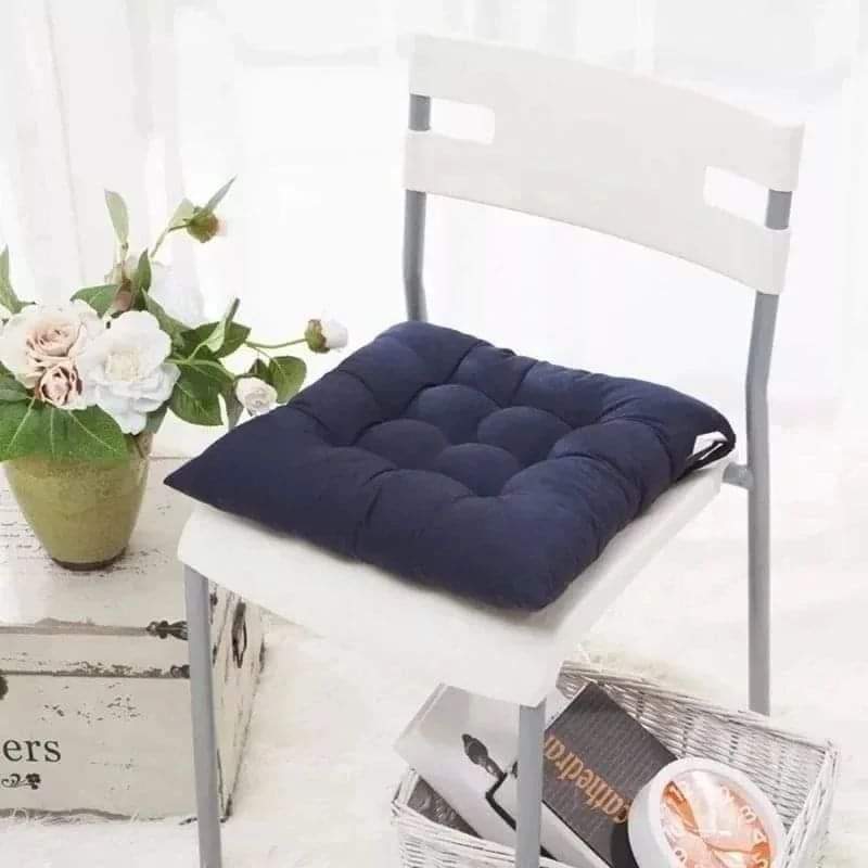 Dining chair/Lean Back Pillows