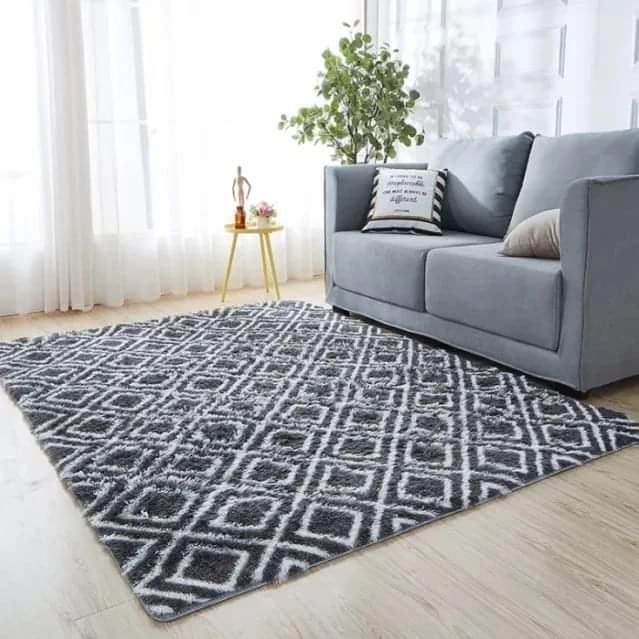 Fluffy pattern carpet