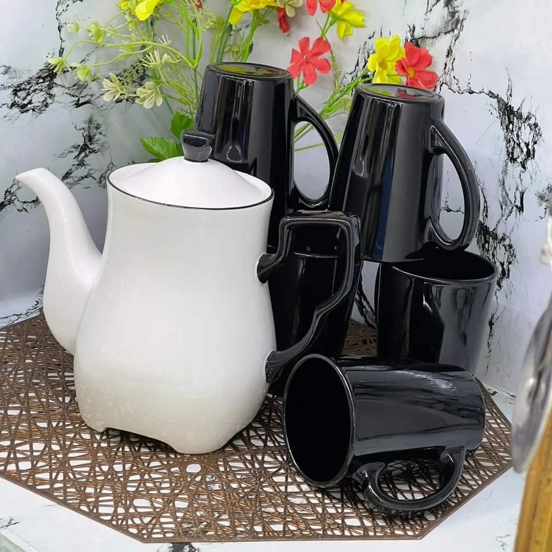 6pcs Black & White Cups Set